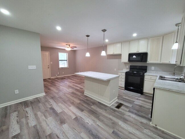 Photo - Sweet Gum Unidad Sweet Gum B