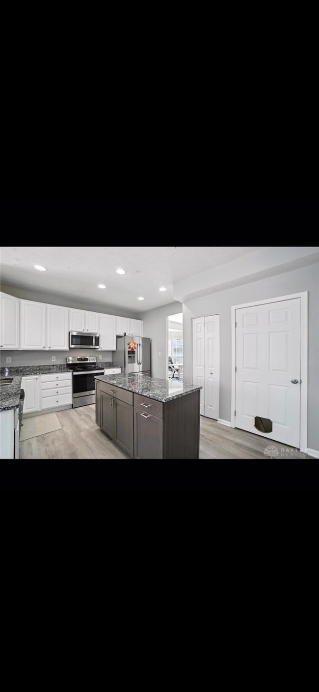 Photo - 3492 King Edward Wy