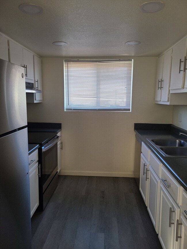 Photo - Newly Renovated 2 Bedroom, 1 Bath with Was... Unit 11350-23