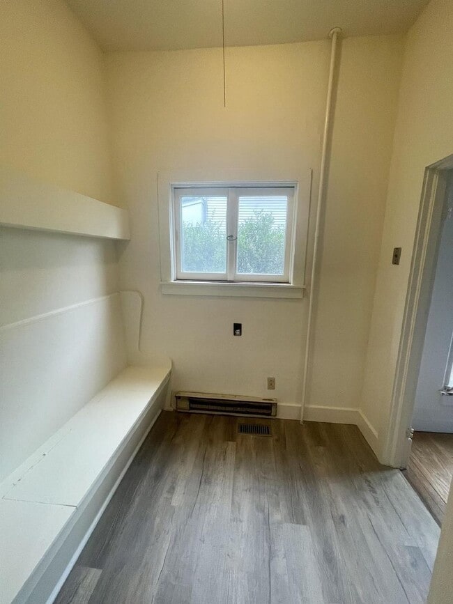 Photo - 401 N Indiana Ave