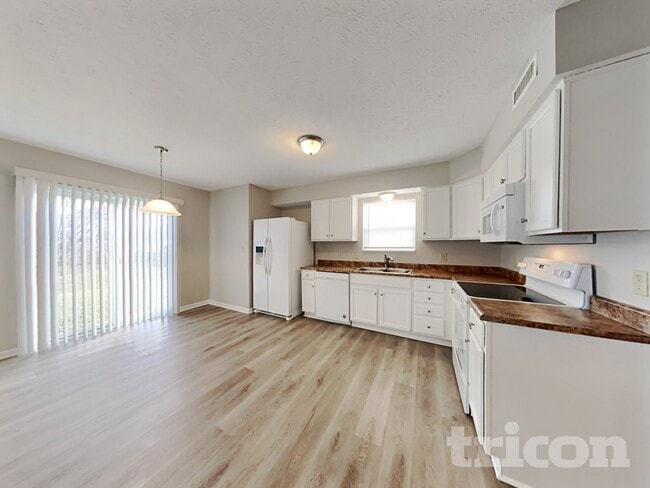 Photo - 1485 Bluestem Dr