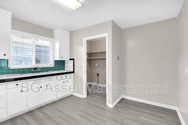 Photo - 150 Marina Way