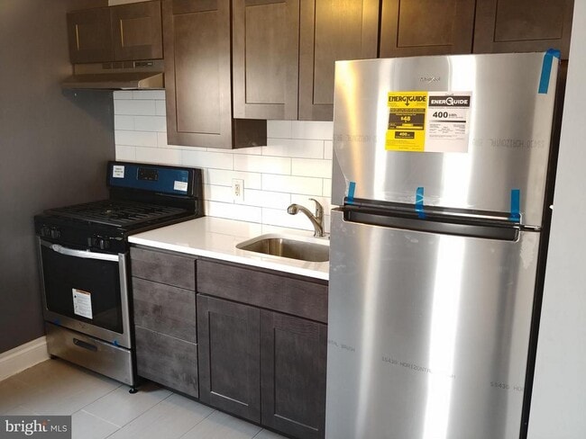 Building Photo - 1508 S Broad St Unit THIRD FLOOR Rental