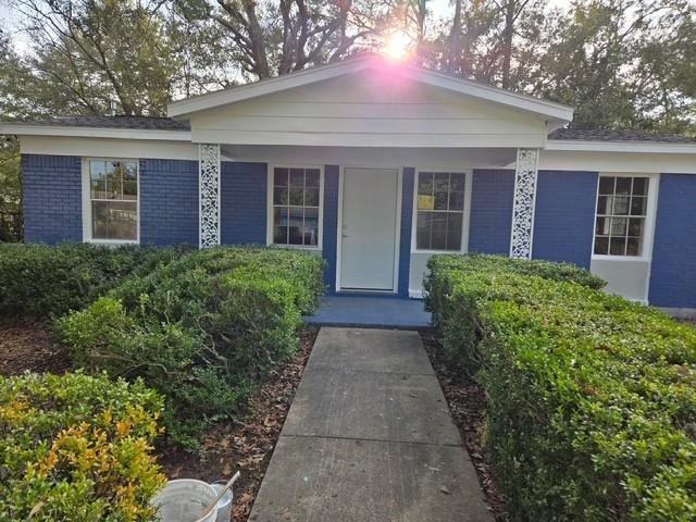 Building Photo - 233 Grant Cir