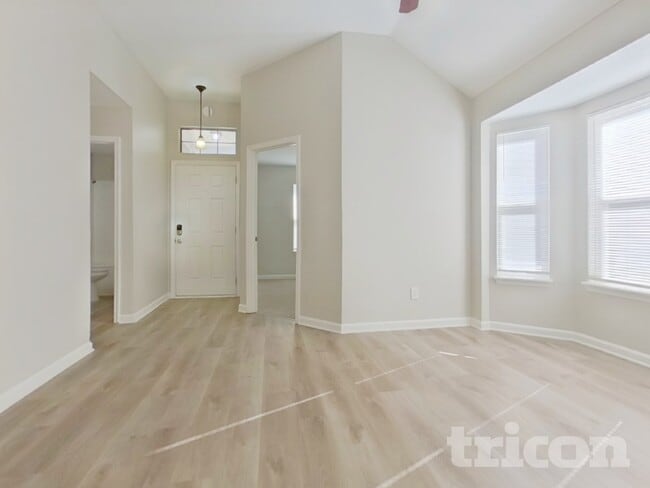 Photo - 136 Westport Dr