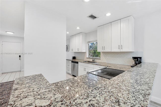 Photo - 13423 Fishtail Palm Ct Condo Unit B
