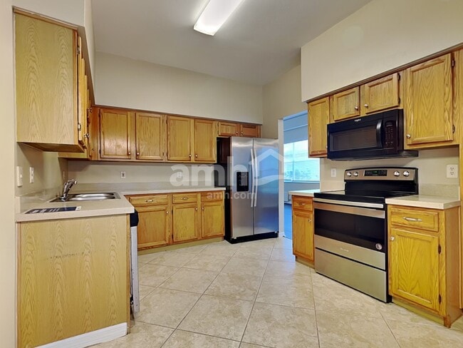 Photo - 17756 Oak Bridge St