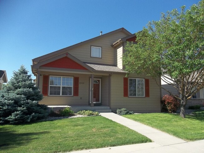 Beautiful 5 Bedroom Home in Heart of Loveland - Beautiful 5 Bedroom Home in Heart of Loveland