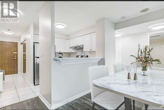 Photo - 11 Lee Centre Dr Unité 1801