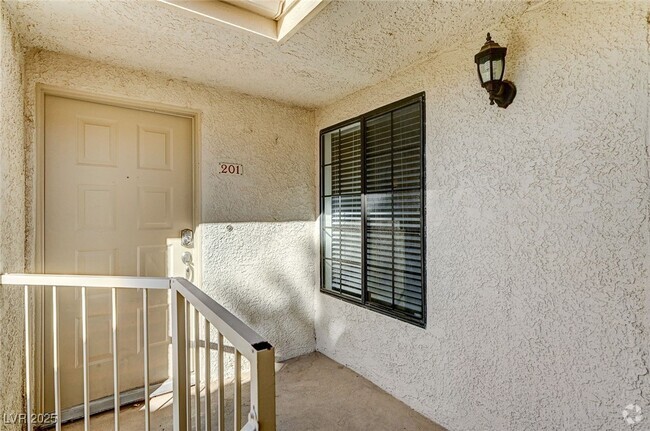 Building Photo - 2633 Durango Dr Unit 201 Rental