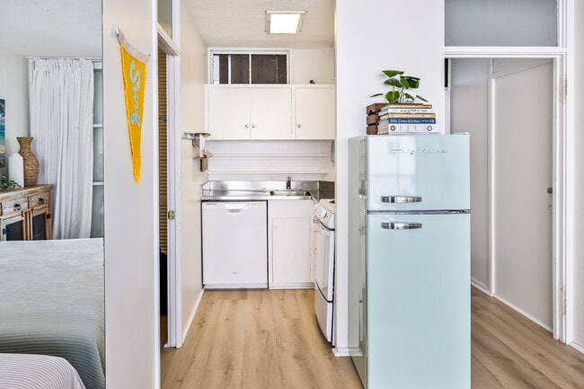 Photo - 2987 Kalakaua Ave