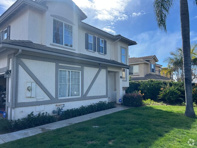 Building Photo - Cozy home two blocks from the beach