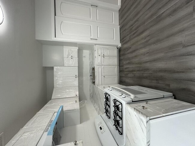 Photo - 262 Grand St