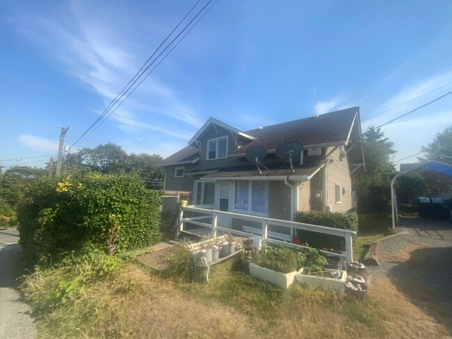 Building Photo - Beautiful Tacoma Home! Apply Today