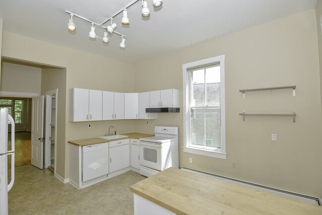 Photo - 1437 W Warner Ave Unit J05P