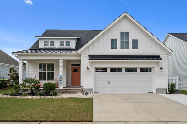 Building Photo - "Coastal Comfort Awaits: Spacious 3-Bed, 3-Bath Home in Holly Ridge!"