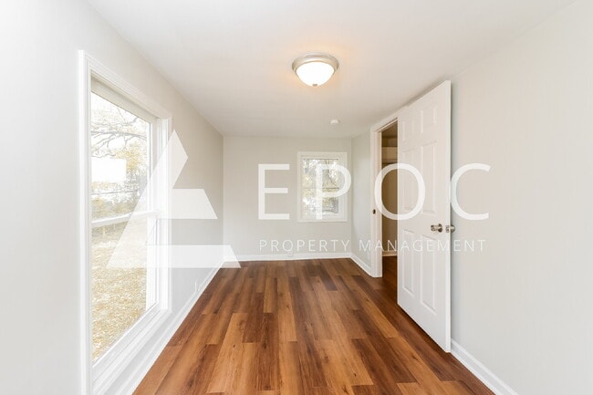 Photo - 615 Kivett St