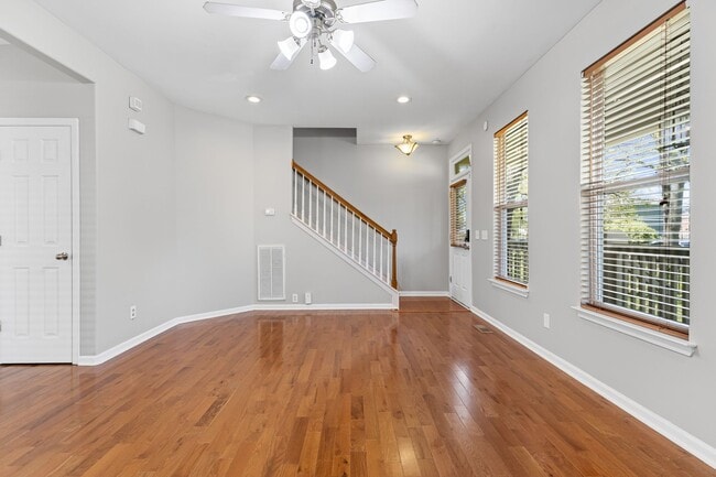 Photo - 240 Treutland Ave