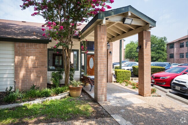 Leasing Office