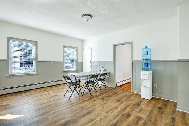 Photo - 68 Division St