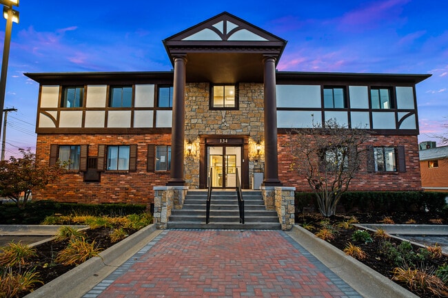 Photo - River Square Apartments