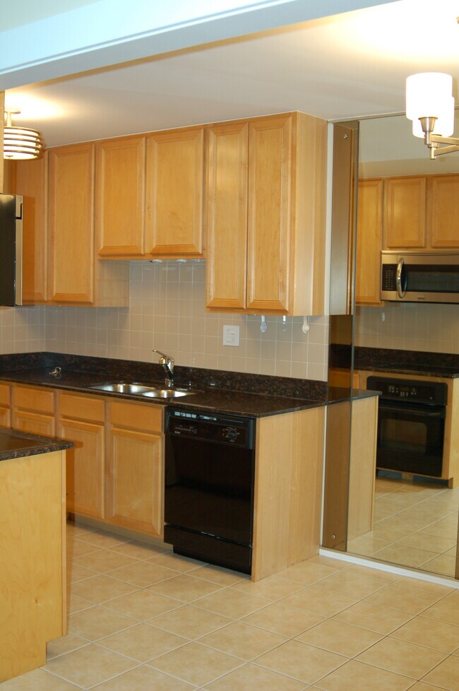 Photo - 870 E Old Willow Rd Unit 249