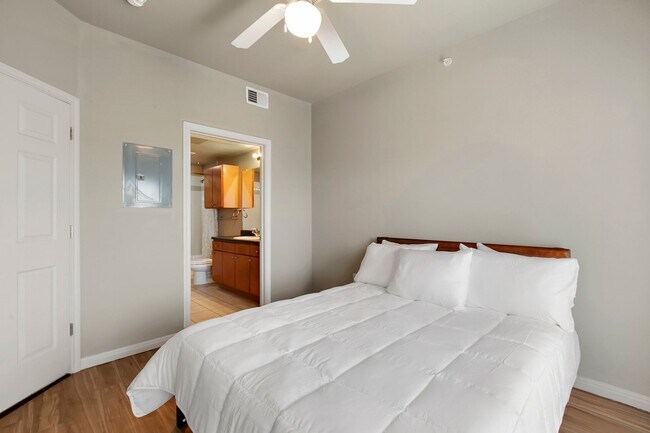 Texan Pearl Best Value in West Campus
