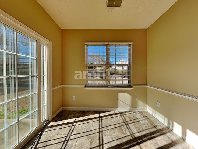 Photo - 3 Joggins Dr