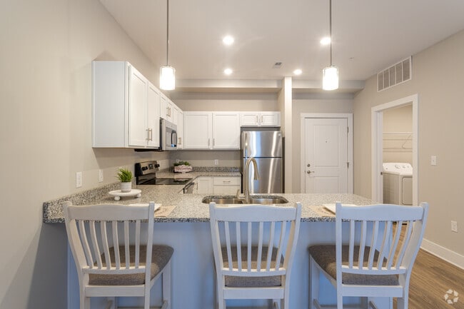 2BR, 2BA - 1,005 SF - Kitchen - Heritage Square