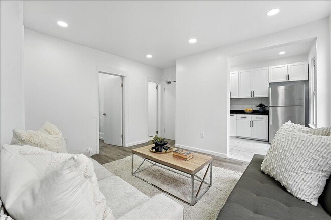 Photo - 283 Griffith St Unit 2