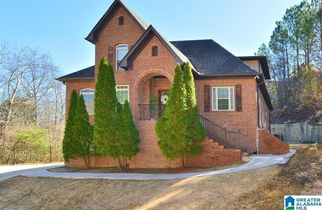 Photo - 221 Castlehill Dr House