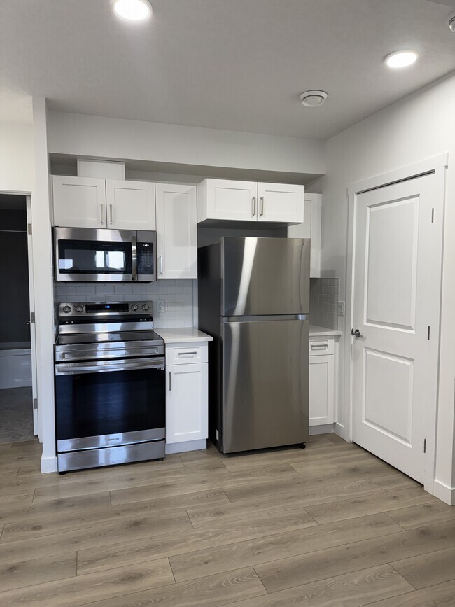 Photo - 289 Collicott Dr