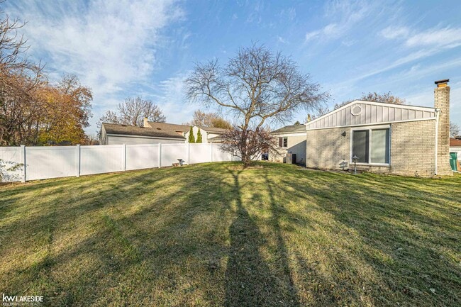 Photo - 3043 Heritage Dr