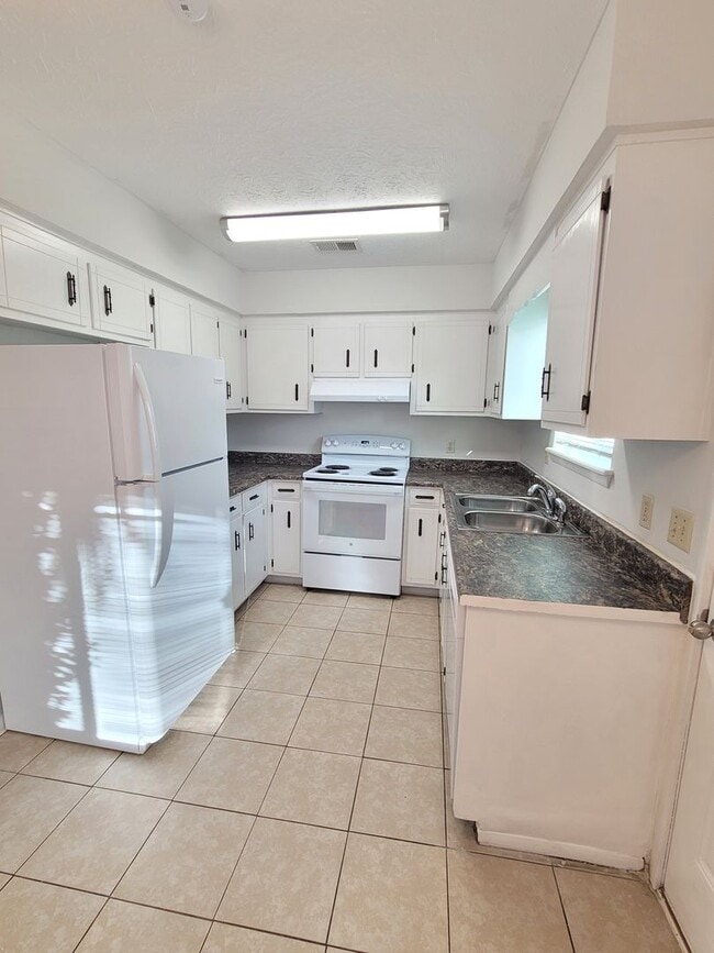 Photo - Lynn Haven 3 bedroom 1.5 Bath Duplex