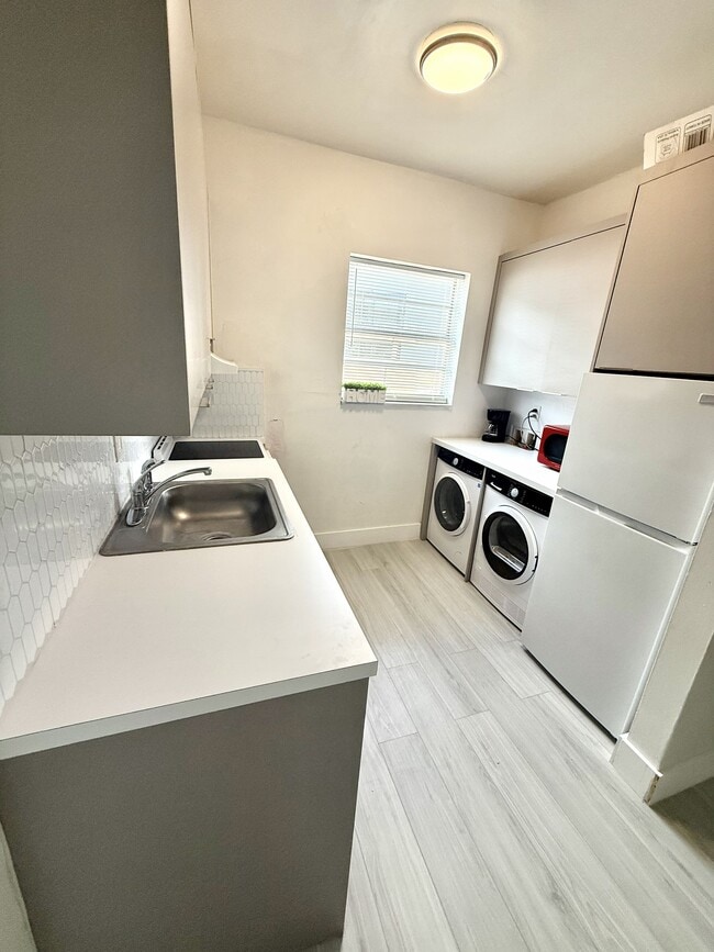 Photo - 1043 NW 2nd St Unidad 16