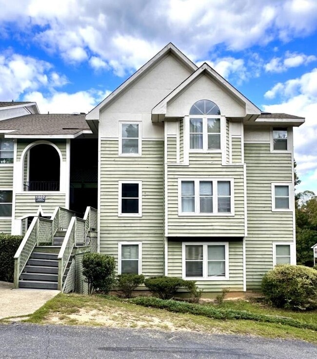 Building Photo - 1002 Brookhollow Dr