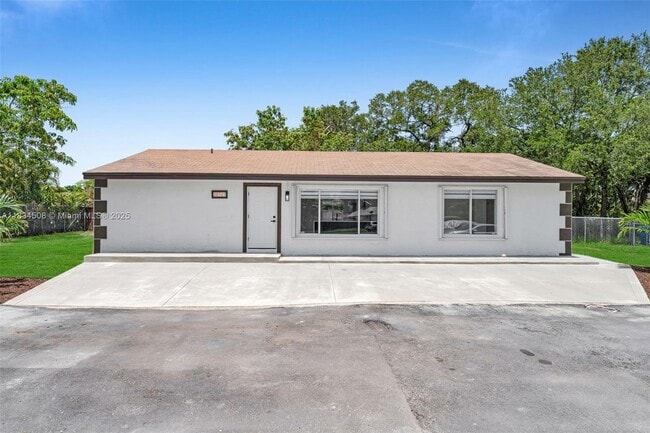 Photo - 20747 NW 41st Ave House