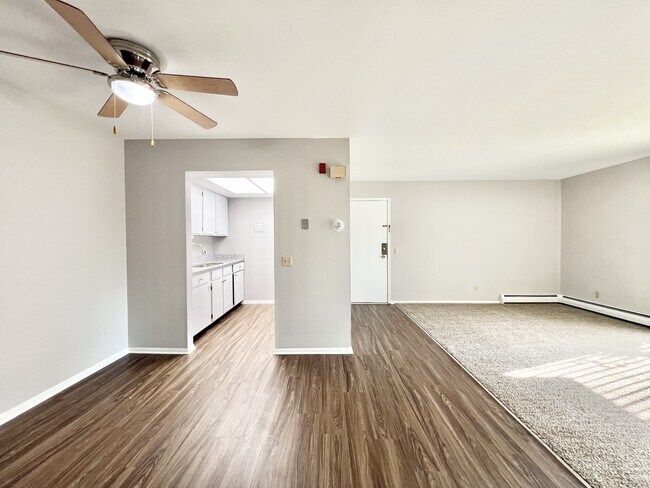 Photo - 1810 Greenway Cross Unit 2