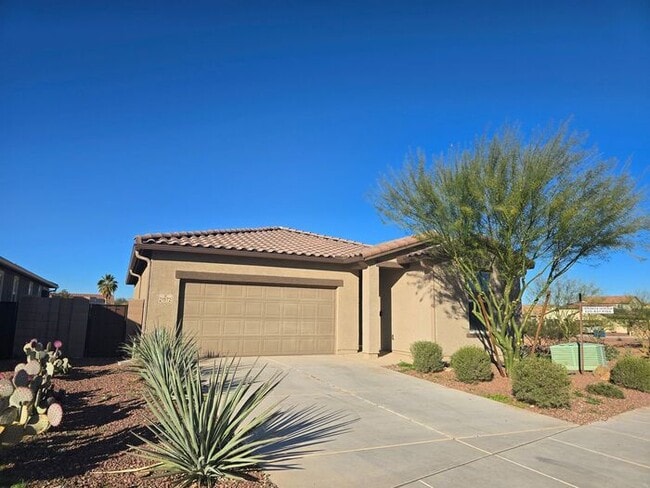 Photo - 3 Bedroom/ 2 Bath Red Rock Oasis