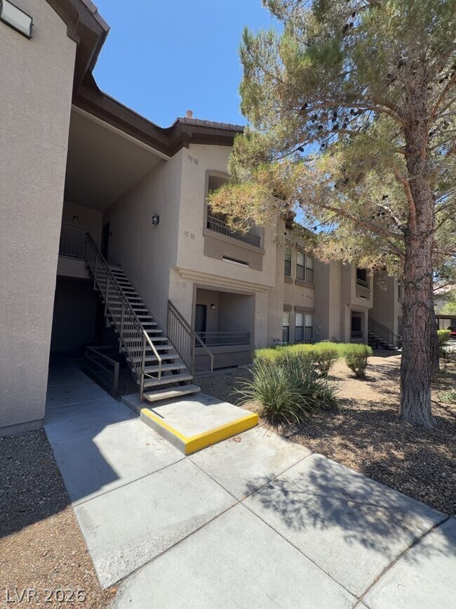 Building Photo - 8250 N Grand Canyon Dr Unit 2158