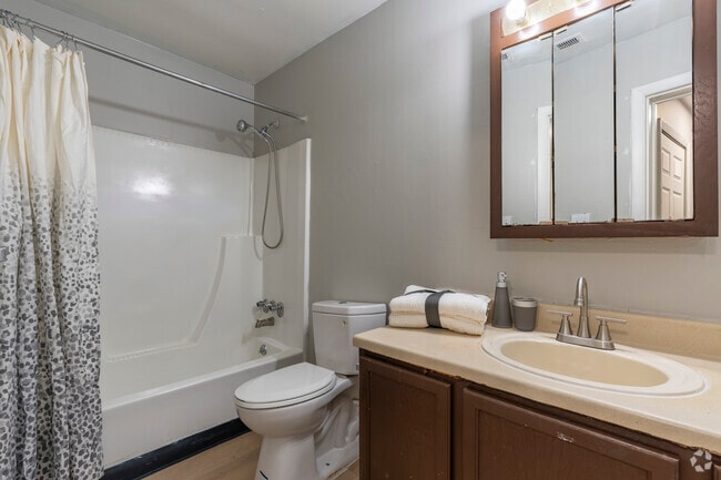 2BR, 1BA - 850SF - Bathroom - The Flats of Inkster