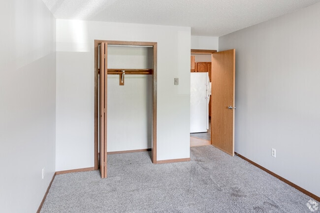 2BR, 1.5BA