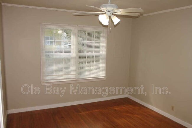 Photo - 2454 Richard Ave