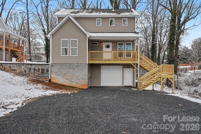 Building Photo - 931 E Front St