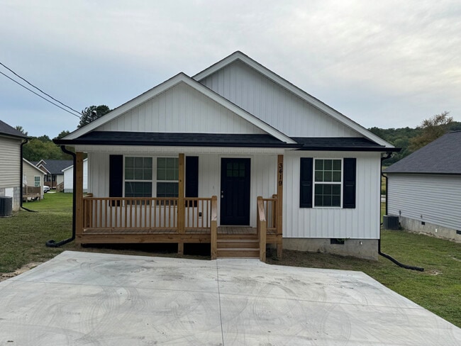 Building Photo - 3419 Reed Rd Rental
