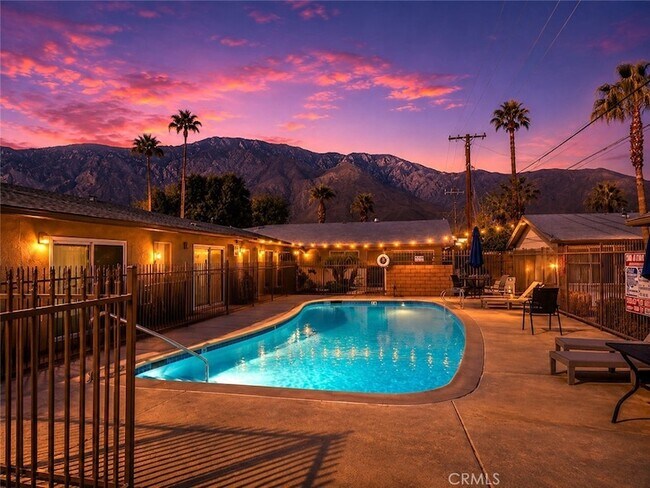 685 E Vista Chino Unit 7
