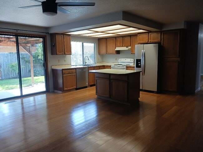 Photo - Introducing a meticulously maintained 3 bedroom, 2 bath gem!