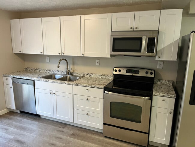 Building Photo - 9678 Skye Park Rd Rental