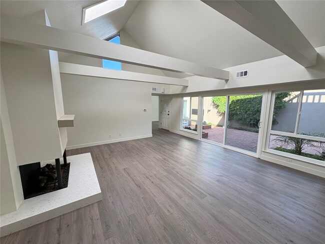 Photo - 310 Corsair Way