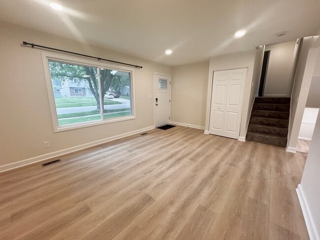 Photo - 317 Hadleigh Rd